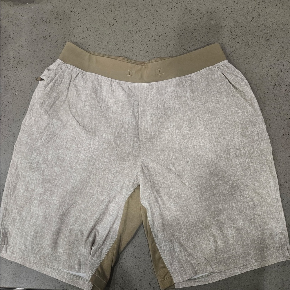 Men's Tan/Beige Shorts